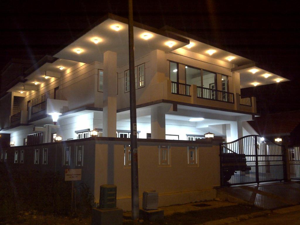 Formula One Bed And Breakfast F1 Sepang Klia Klia2 Kuala Lumpur International Airport Transit Nilai Eksteriør billede